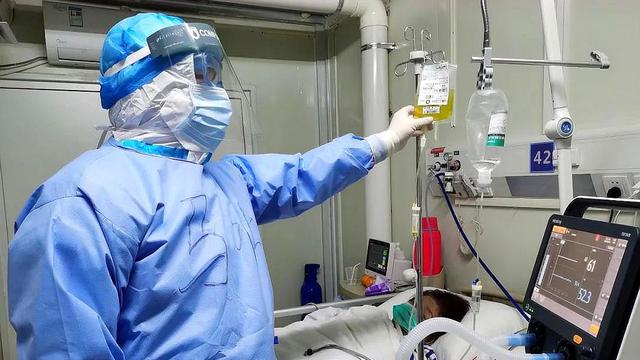 火神山醫院首例血漿治療患者出院